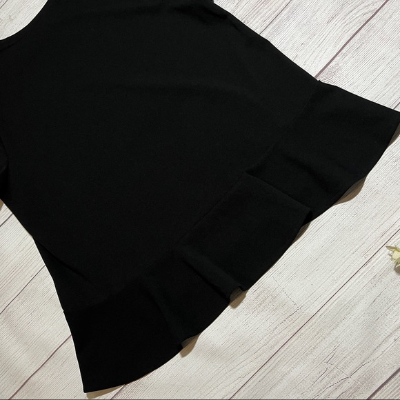 Banana Republic Crew Neck Short Sleeve Panel Detail Top - Picture 4 of 11